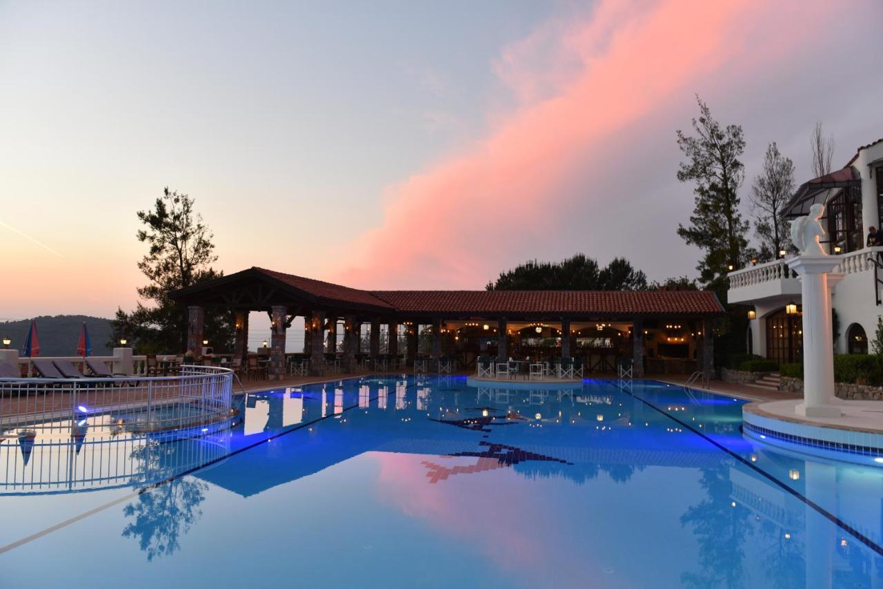 Artemisia Royal Park Club Hotel Олудениз Екстериор снимка