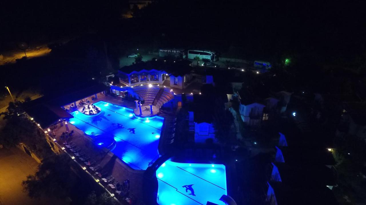 Artemisia Royal Park Club Hotel Олудениз Екстериор снимка