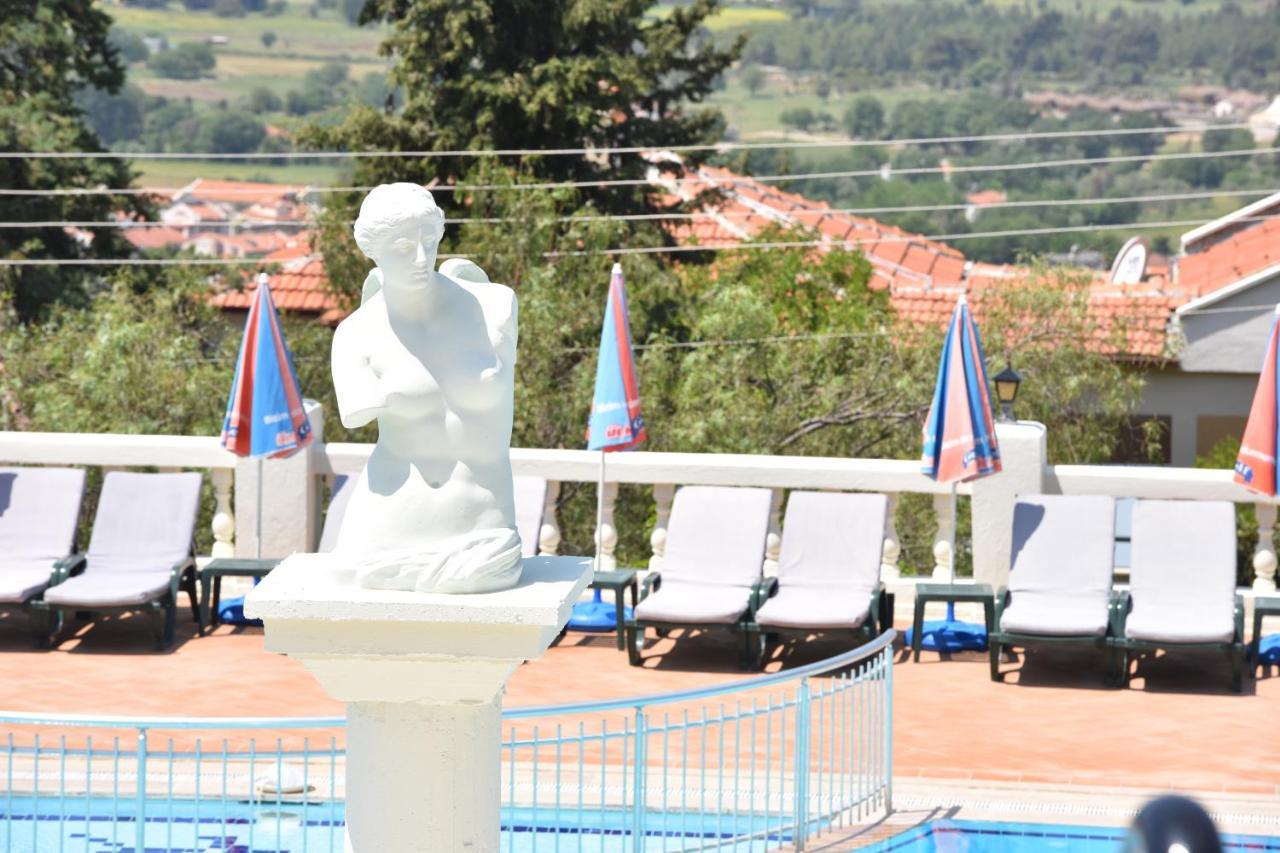 Artemisia Royal Park Club Hotel Олудениз Екстериор снимка