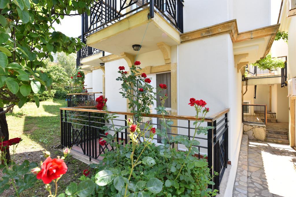 Artemisia Royal Park Club Hotel Олудениз Екстериор снимка