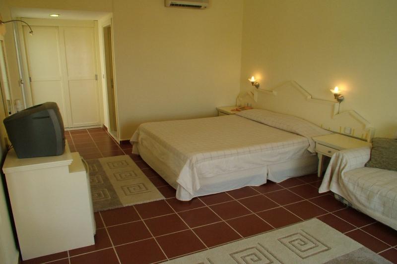 Artemisia Royal Park Club Hotel Олудениз Екстериор снимка